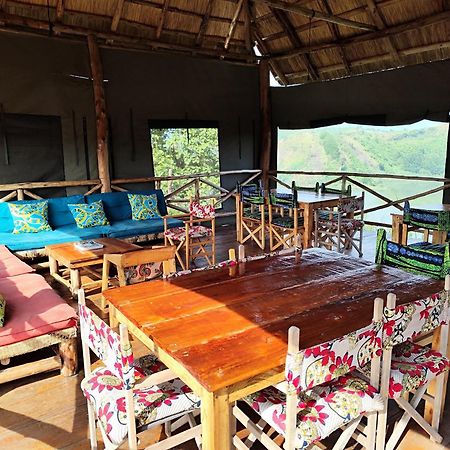 Mwamba Kelele Lodge Fort Portal Luaran gambar