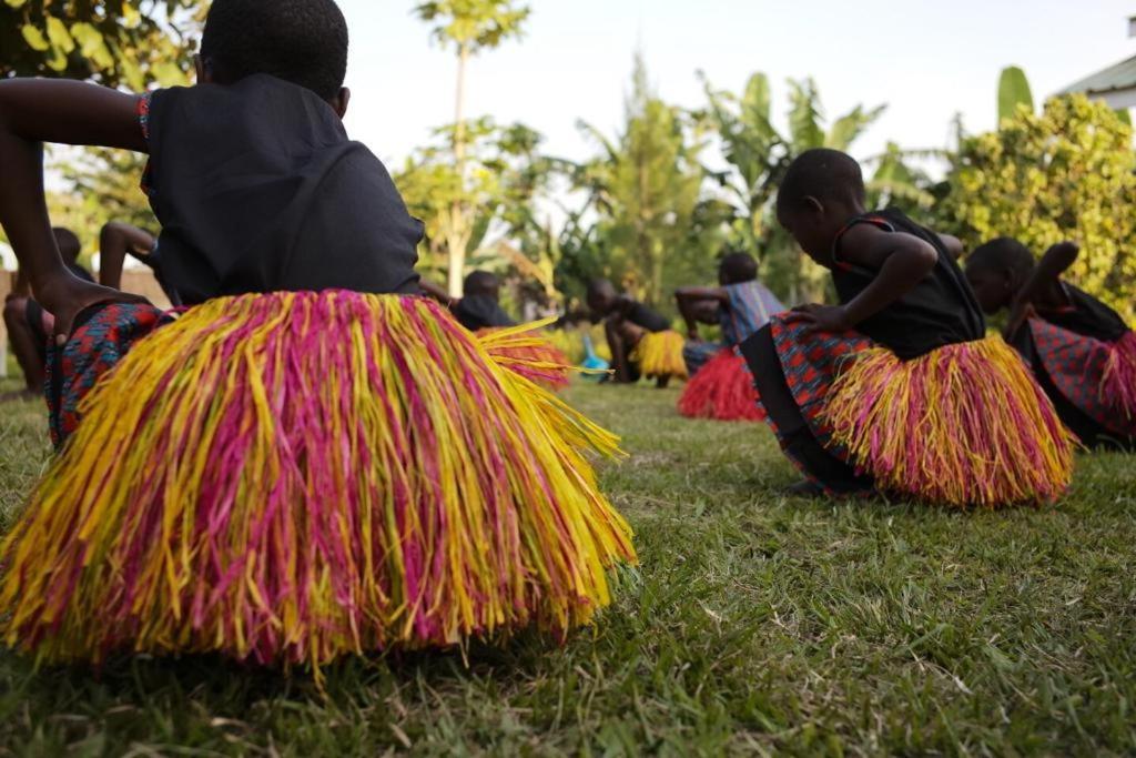 Mwamba Kelele Lodge Fort Portal Luaran gambar