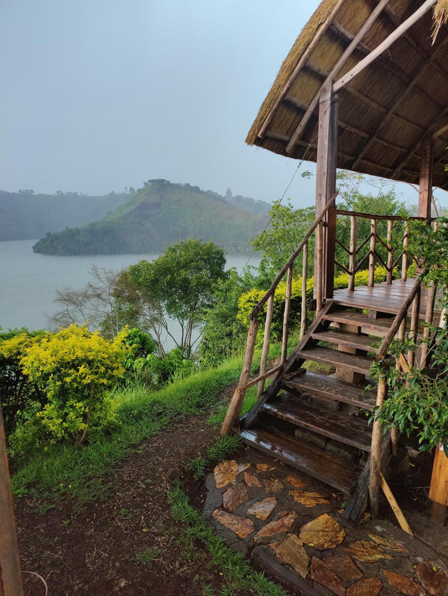 Mwamba Kelele Lodge Fort Portal Luaran gambar