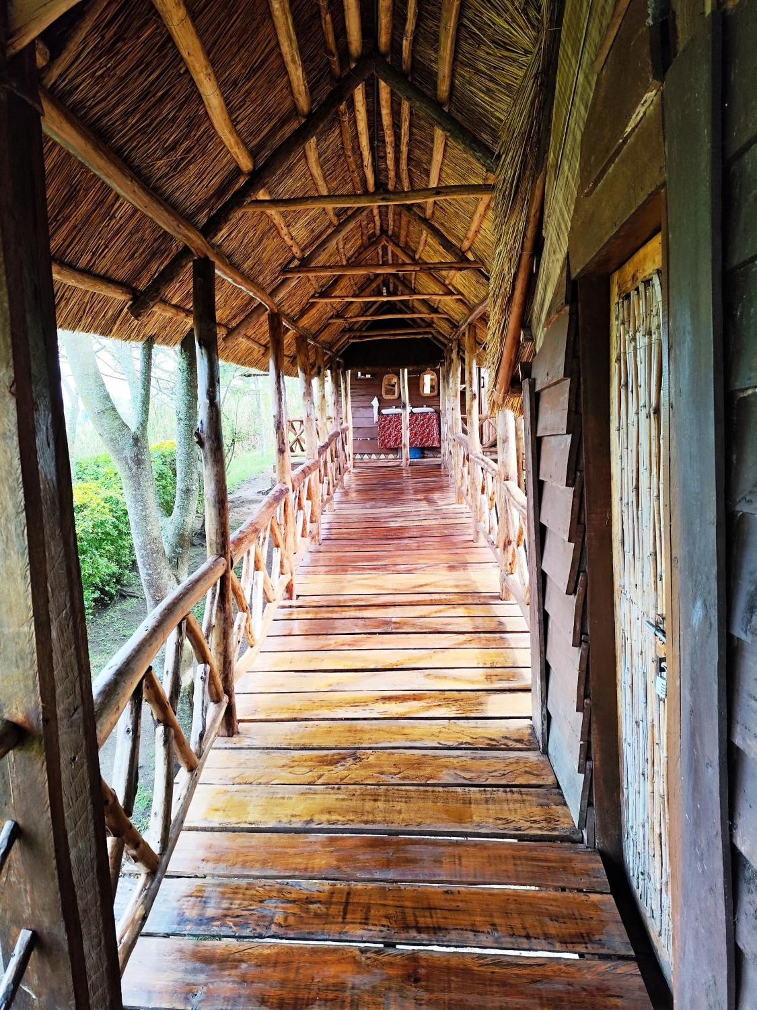 Mwamba Kelele Lodge Fort Portal Luaran gambar